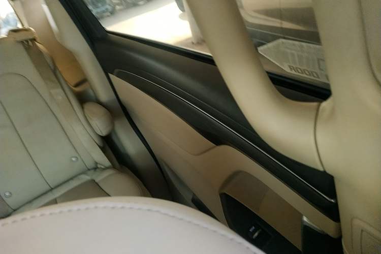 Used Buick GL8 2022 ES Landtrek 653T Luxury Edition
