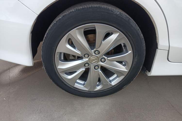 Used Honda Jade 2017 1.8L automatic Comfort version 5 seats