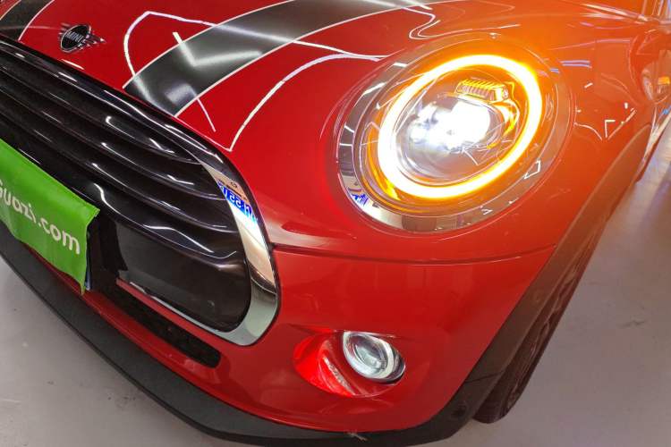 Used  MINI 2019 1.5T COOPER Classic Edition Five-Door Version

