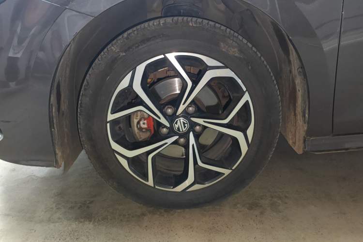 Used MG 5 2021 180 DVVT Manual Youth Luxury Edition
