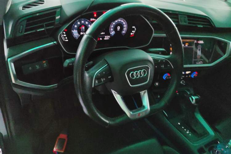 Used Audi Q3 Sportback 2020 40 TFSI Fashion Model
