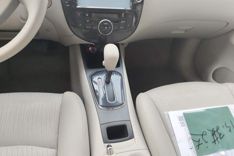 Used Nissan Tiida 2011 1.6L CVT Smart Version
