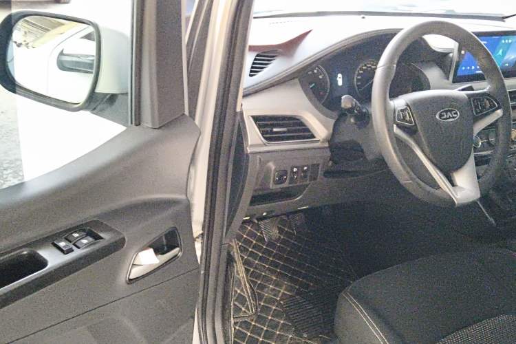 Used  M3 2022 PLUS 1.5T 7-Seater Standard Model