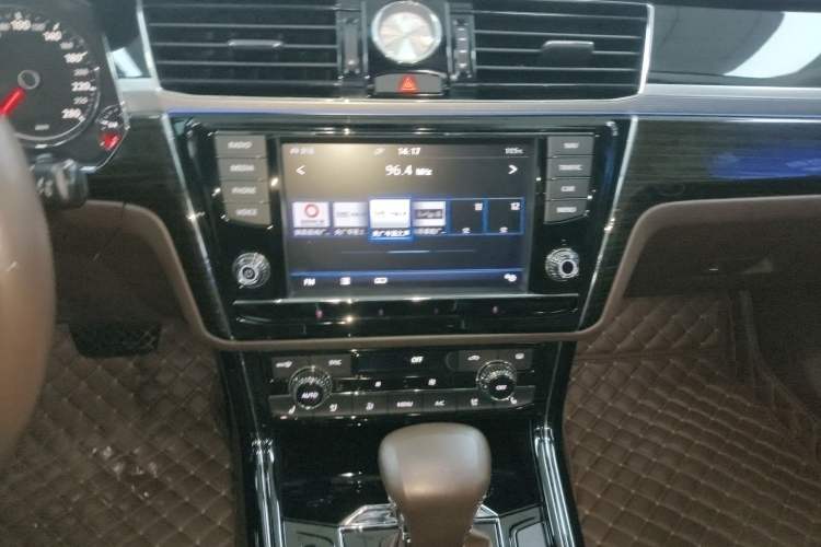 Used Volkswagen Phideon 2016 380TSI Two-Wheel-Drive Supreme Edition