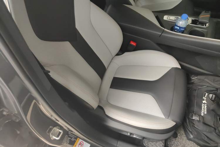 Used Changan UNI-V iDD 2024 Blue Whale Smart Electric iDD 136km ZhiKu Model