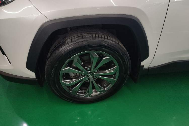 Used Toyota RAV4 2023 2.0L CVT Two-Wheel Drive Fashion Plus Edition