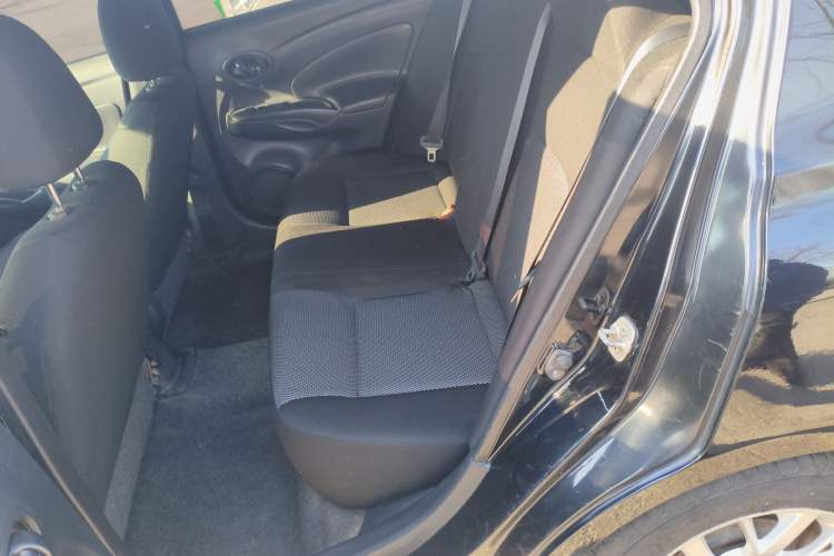 Used Nissan Sunny 2015 1.5XE Manual Comfort Edition
