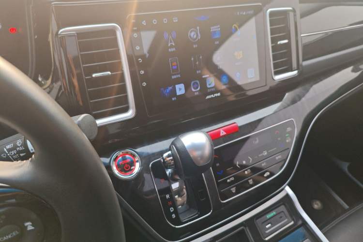 Used Honda Elysion 2019 2.0L Hybrid Luxury Edition
