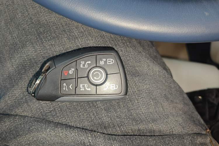 Used Buick Century 2023 2.0T Six-Seater Yinshi Edition
