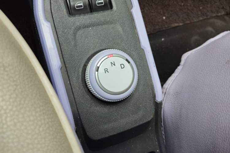 Used Chery QQ Ice Cream 2022 120km Conical Shape Lithium Iron Phosphate
