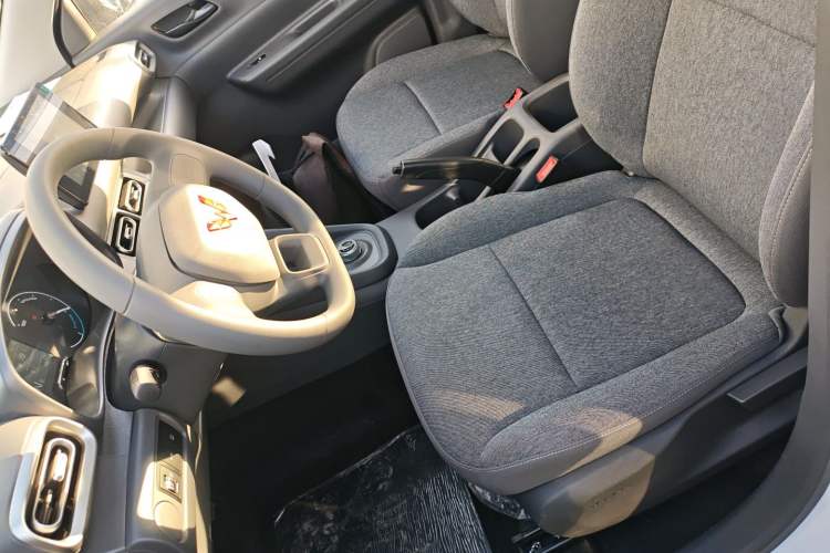 Used Wuling Hongguang New Energy 2024 All-Electric Model 300KM Standard Version