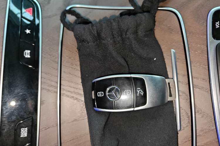 Used Mercedes-Benz E-Class 2021 Restyled E 300 L Luxury Edition
