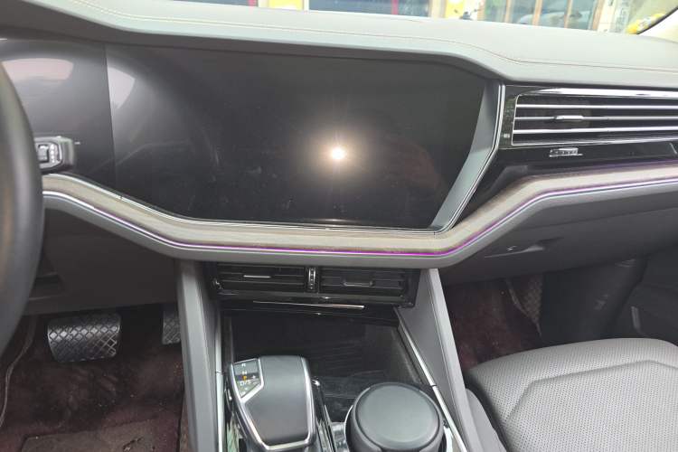 Used Volkswagen Touareg 2022 3.0 TSI Luxury Edition Black Diamond Sport Package