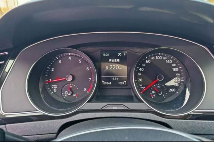 Used Volkswagen Magotan 2018 Facelift 330TSI DSG Luxury Model
