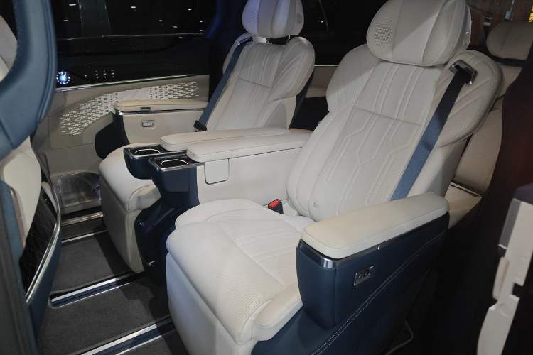 Used Zeekr 009 2022 WE Edition
