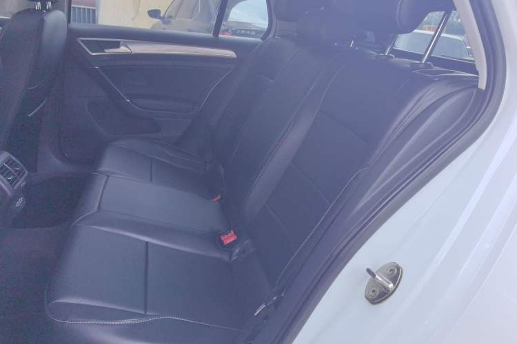 Used Volkswagen Golf 2020 200TSI DSG Comfortable and Ambitious Edition
