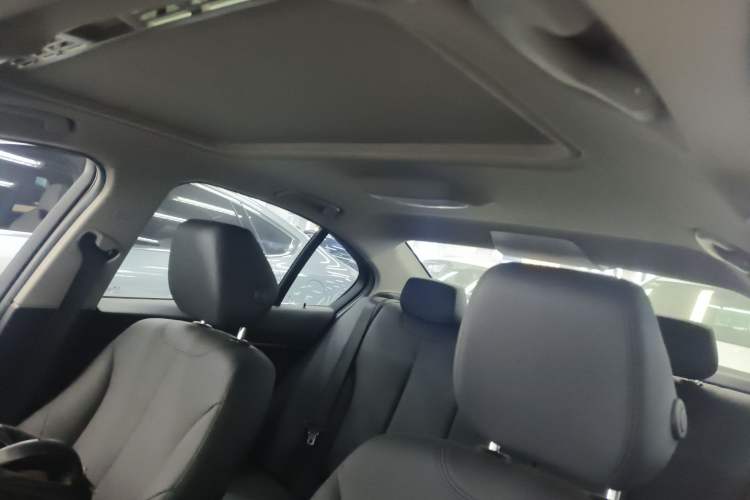 Used BMW 3 Series 2017 318i Fashion Model
