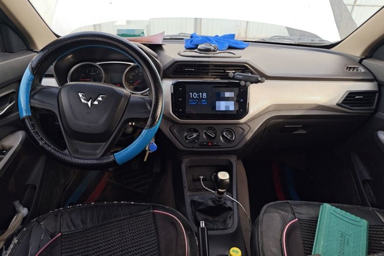 Used Wuling Hongguang 2019 1.5L S Comfort Edition China VI LAR
