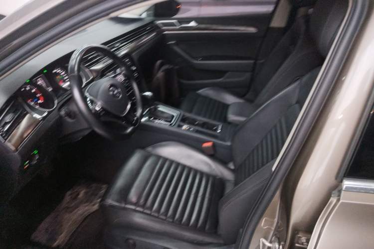 Used Volkswagen Magotan 2018 Facelift 330TSI DSG Luxury Model
