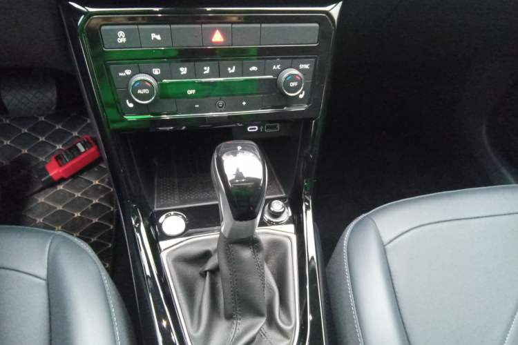 Used Volkswagen Tharu 2025 NewRui 300TSI Prestige Edition