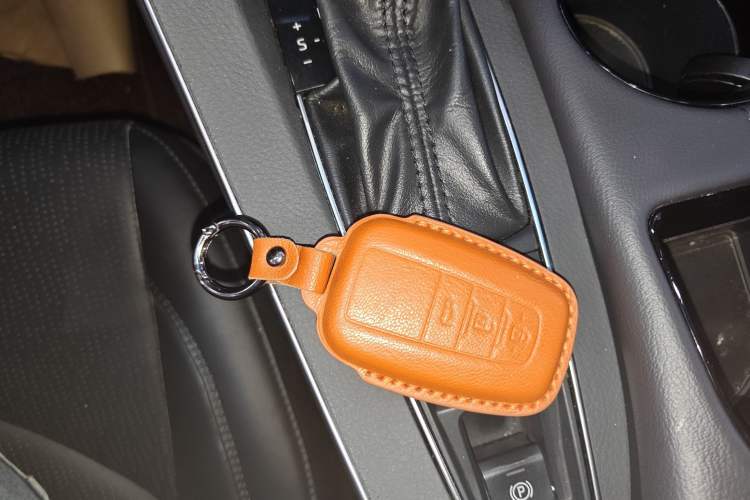 Used Toyota Avalon 2019 Dual-Engine 2.5L Luxury Edition China VI Standard
