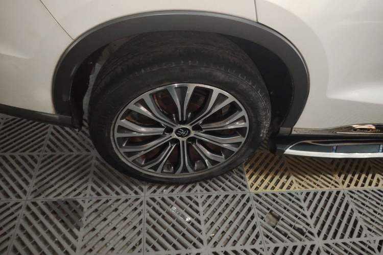 Used BYD Song Pro New Energy 2019 DM 1.5T Four-Wheel Drive Performance Edition Deluxe Model
