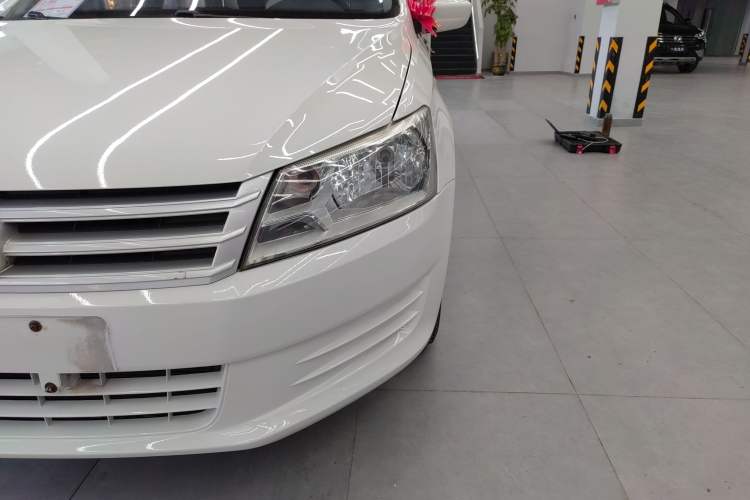 Used Volkswagen Santana 2015 1.6L Automatic Fashion Edition
