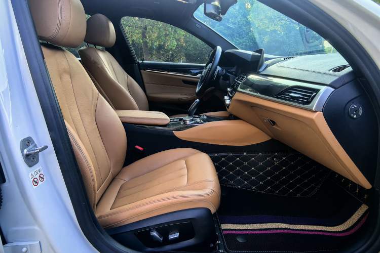 Used BMW 5 Series 2019 530Li Leading Model M Sport Package
