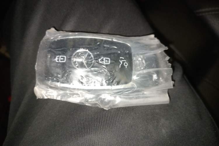 Used Mercedes-Benz E-Class New Energy 2022 Second Facelift E 350 e L Plug-in Hybrid Sedan
