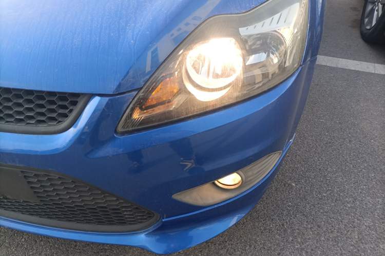 Used Ford Focus 2013 Hatchback Classic 1.8L Automatic Base Model
