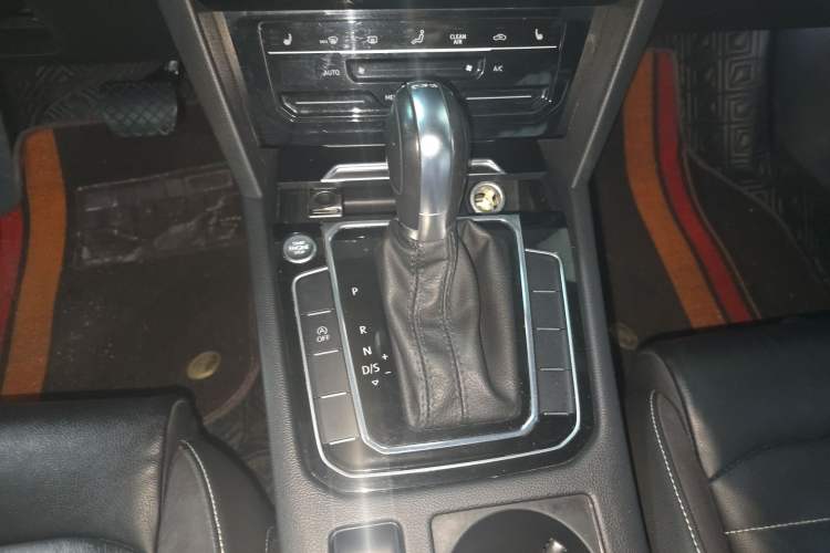 Used Volkswagen Magotan 2020 330TSI DSG Leading Model
