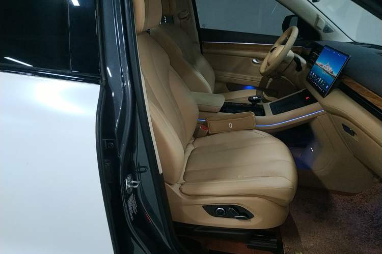 Used Hima AITO M7 2024 1.5T Intelligent Driving 4WD Max Edition 5 Seats
