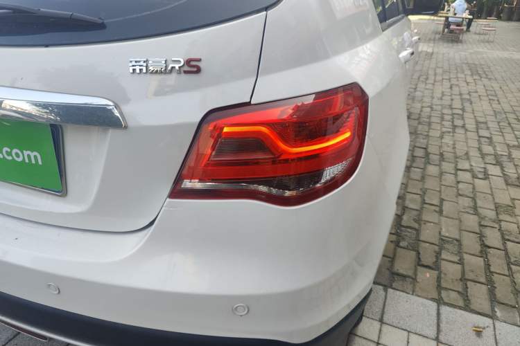 Used Geely Auto Emgrand 2017 Hatchback RS Million Edition 1.5L CVT Upward Version
