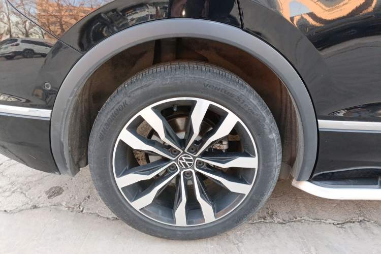 Used Volkswagen Tiguan L 2021 330TSI Automatic Two-Wheel Drive R-Line Enhanced Edition
