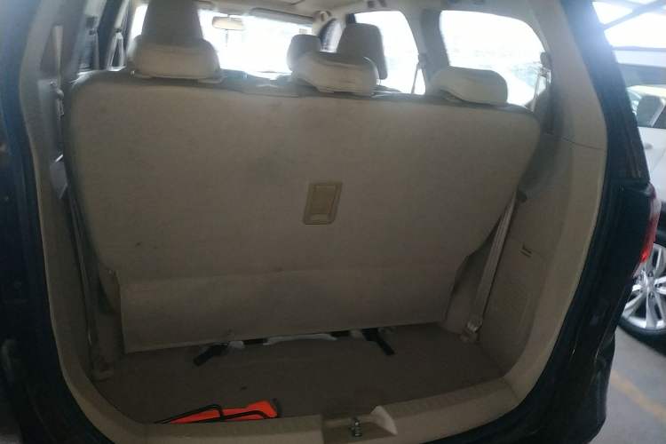 Used Baojun 730 2014 1.5L manual luxury trim 7 seats