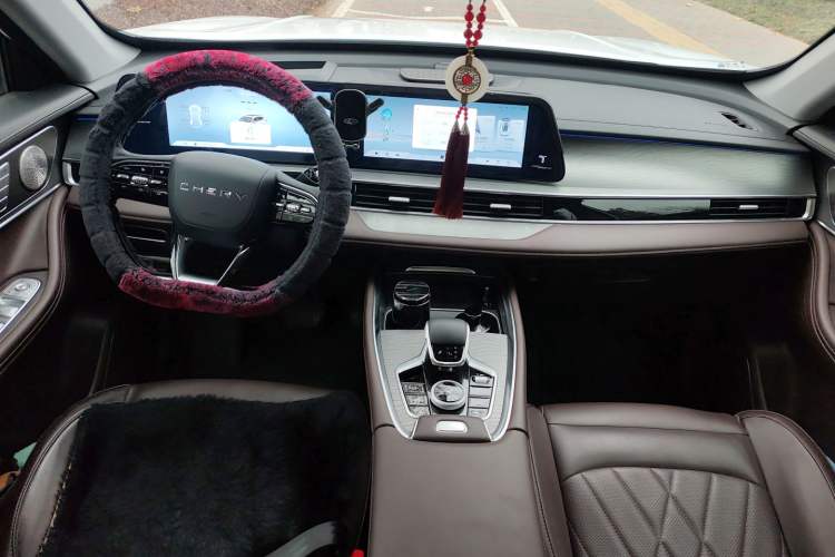 Used Chery Tiggo 8 PRO 2024 Champion Edition 290T Two-Wheel Drive Peak Version 5 Seats
