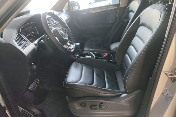 Used Volkswagen Tiguan L 2021 330TSI Automatic Two-Wheel Drive R-Line Enhanced Edition
