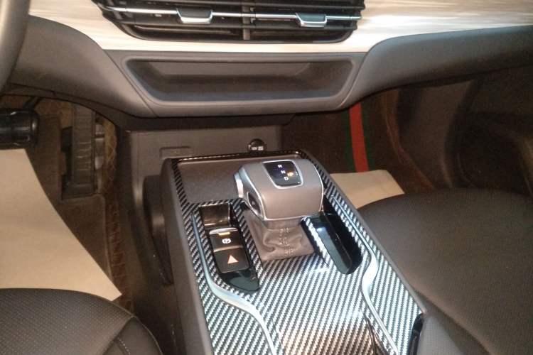 Used Hongqi E-QM5 2024 610 km PLUS
