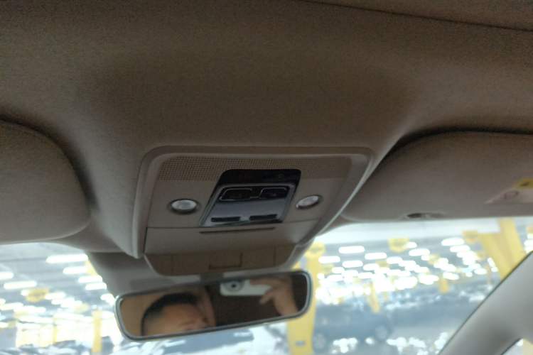 Used Denza D9 2022 DM-i 970 Four-Wheel Drive Flagship Model
