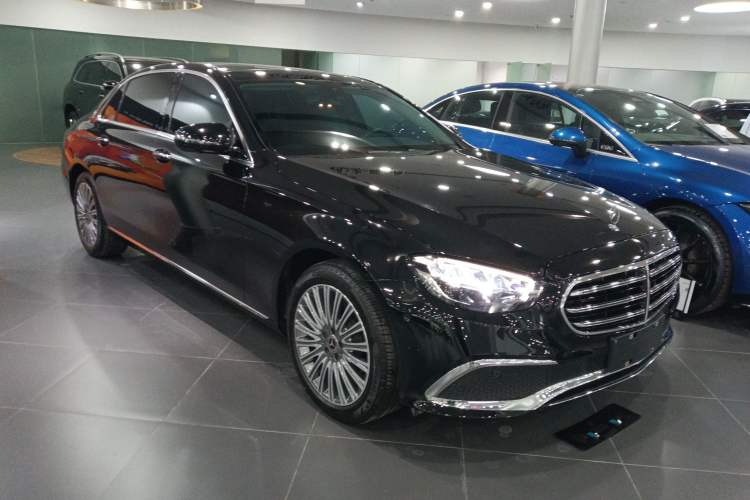 Used Mercedes-Benz E-Class 2022 Second Facelift E 300 L Luxury Edition
