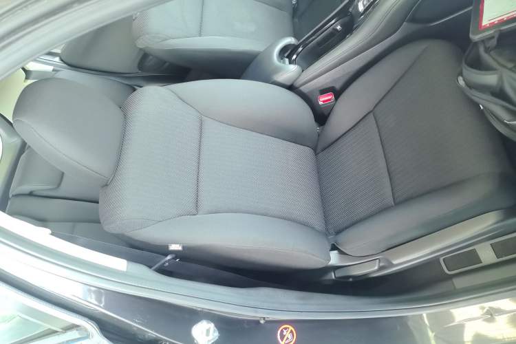 Used Honda Vezel 2015 1.5L CVT two-wheel drive Comfort trim
