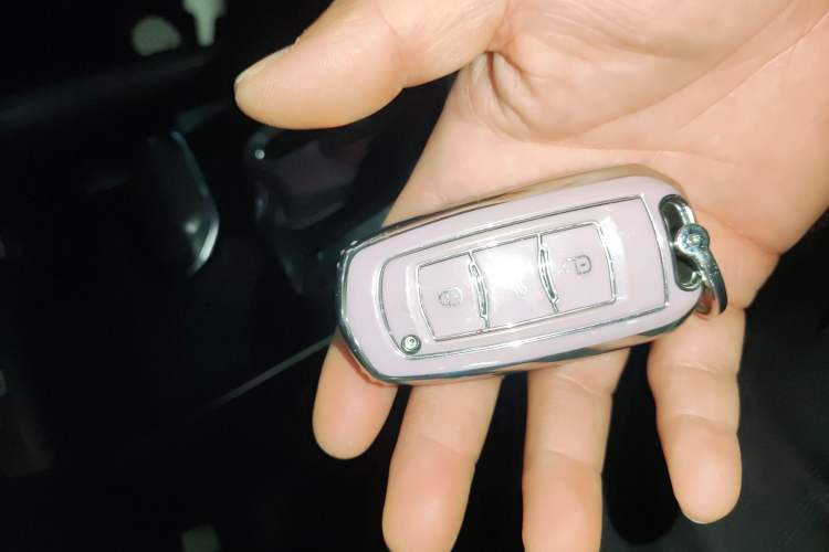 Used Geely Auto Vision X3 2021 PRO 1.5L CVT Deluxe Model
