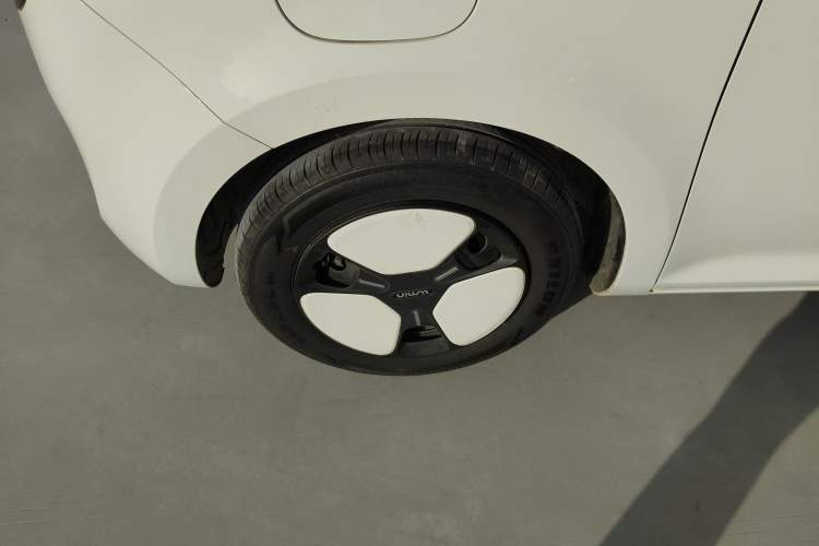 Used  Lumin 2023 301km Honey Dew Edition
