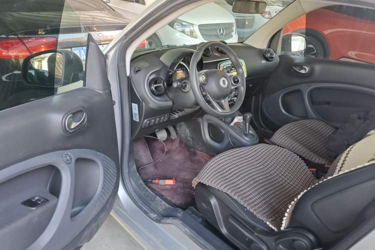 Used  fortwo 2018 1.0L 52kW Hardtop Passion Edition China V Standard