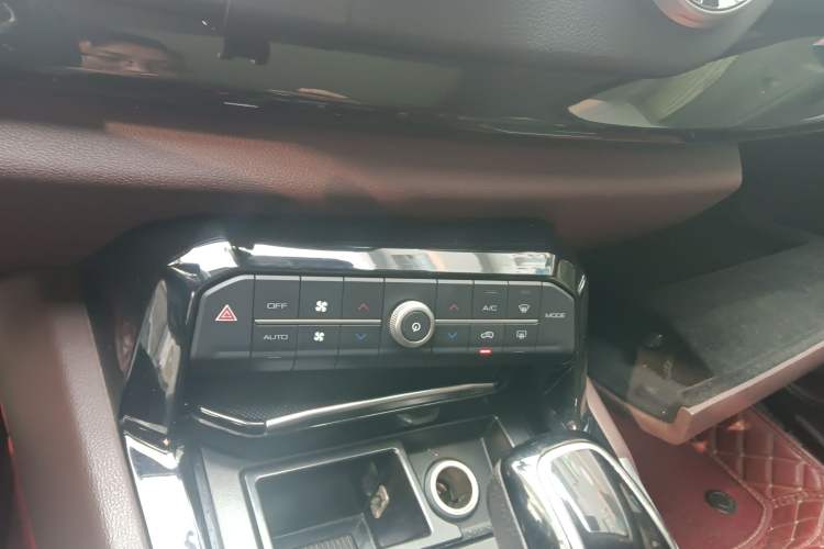 Used Wey VV7 2017 2.0T Flagship Edition
