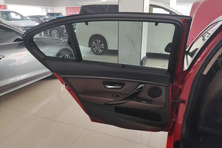 Used BMW 3 Series 2019 320Li Fashion Model
