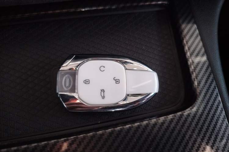 Used GAC Trumpchi EMPOW 2022 270T DCT J16 R-Style Track Edition
