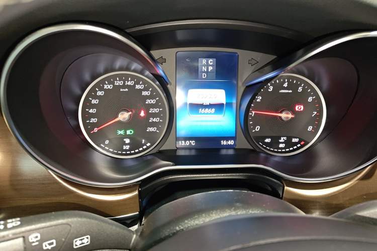 Used Mercedes-Benz V-Class 2022 V 260 L Long-wheelbase Luxury Edition