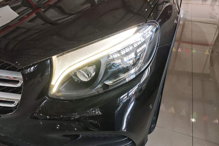 Used Mercedes-Benz GLC 2017 GLC 300 4MATIC Sport Edition