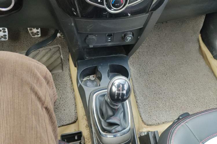 Used Great Wall M4 2014 1.5L manual Comfort trim level
